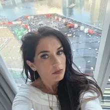 Sophie W., IPTV Smarters Plus customer in London
